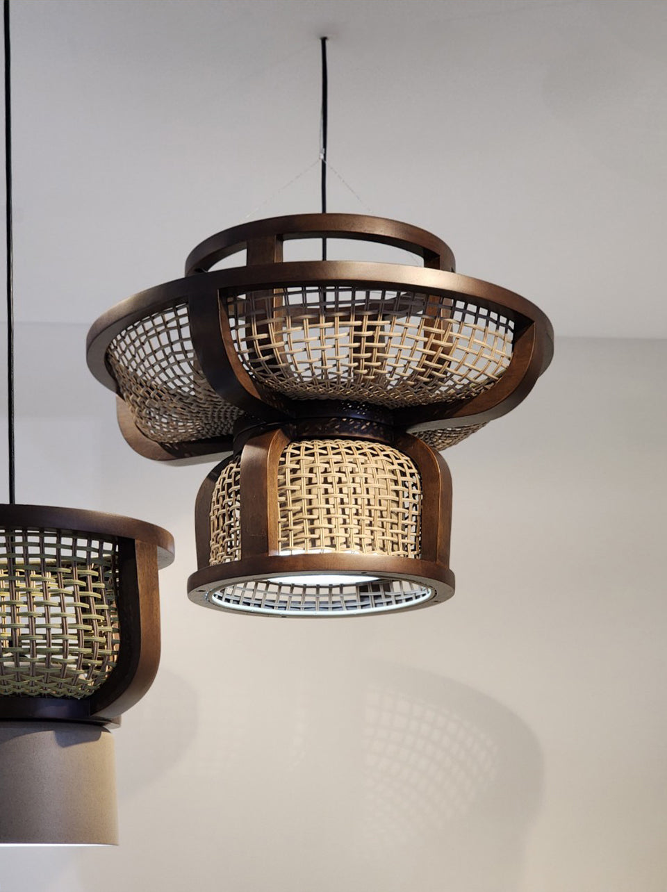 Vertical Basket - Lamp